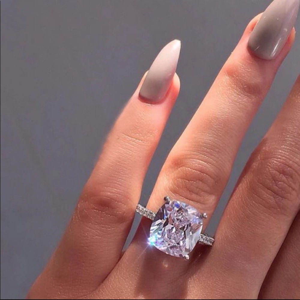 New 925 Sterling Silver Square Cut Diamond Ring - Picture 4 of 4